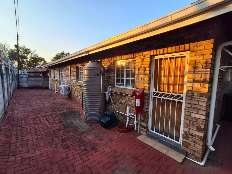 3 Bedroom Property for Sale in Protea Park North West